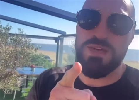 Tyson Fury and Jake Paul agree to $1 million bet .